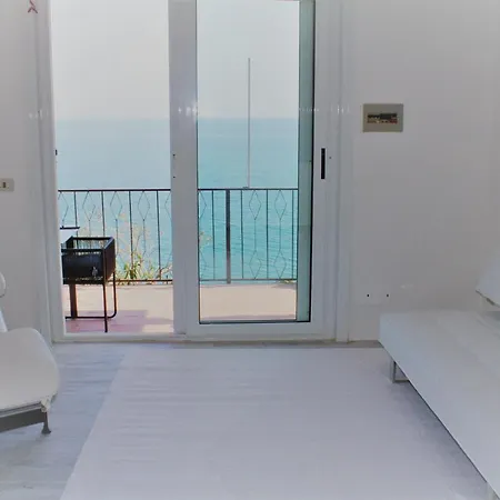 Conca C21- Front Little Pool, Private Jacuzzi Sea View 아파트호텔