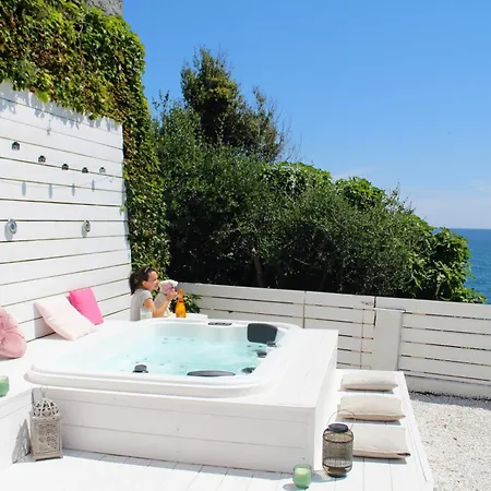 Conca C21- Front Little Pool, Private Jacuzzi Sea View Aparthotel