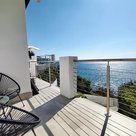 Aparthotel Conca C21- Front Little Pool, Private Jacuzzi Sea View