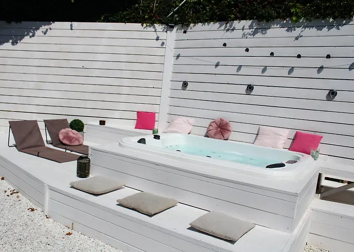 Conca C21- Front Little Pool, Private Jacuzzi Sea View Apart-hotel