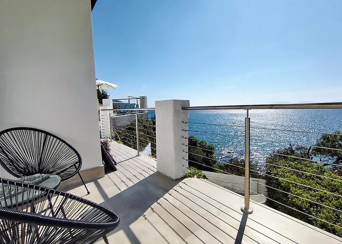 Apart-hotel Conca C21- Front Little Pool, Private Jacuzzi Sea View