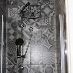 Hotel apartamentowy Conca C21- Front Little Pool, Private Jacuzzi Sea View