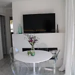 Conca C21- Front Little Pool, Private Jacuzzi Sea View Hotel apartamentowy 4*
