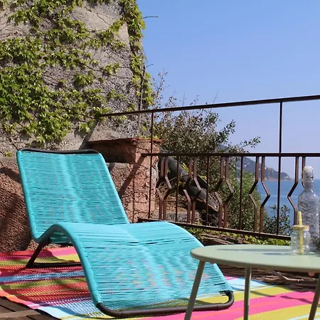 Conca Verde: Beachfront With Private Jacuzzis Aparthotel Andora