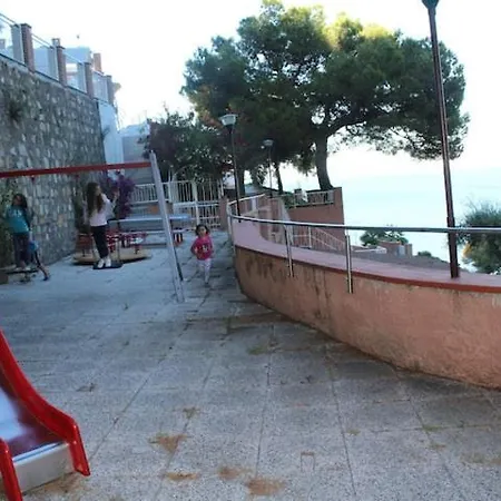 Aparthotel Conca Verde: Beachfront With Private Jacuzzis
