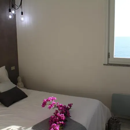 Aparthotel Conca Verde: Beachfront With Private Jacuzzis Andora
