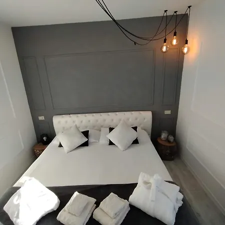 Aparthotel Conca Verde: Beachfront With Private Jacuzzis