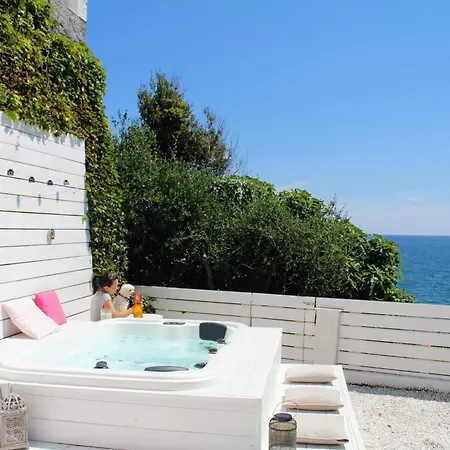 Conca Verde: Beachfront With Private Jacuzzis