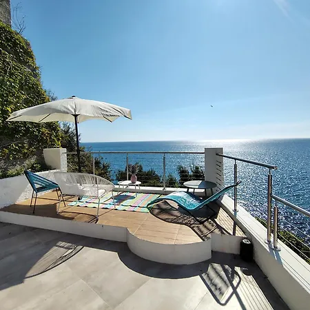 Apartmanhotel Conca C21- Front Little Pool, Private Jacuzzi Sea View Marina dʼAndora