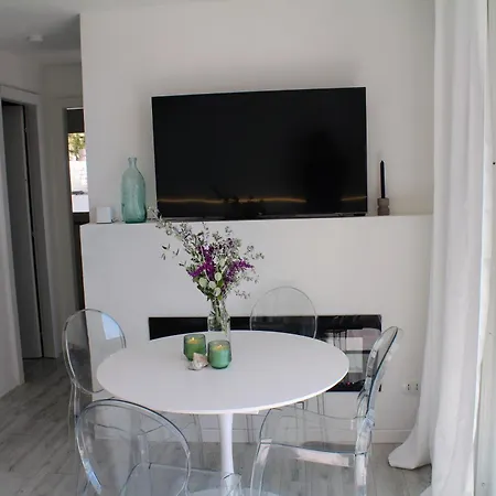 Conca C21- Front Little Pool, Private Jacuzzi Sea View Apartmanhotel 4*