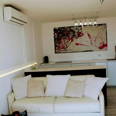 Conca Verde: Beachfront With Private Jacuzzis Andora